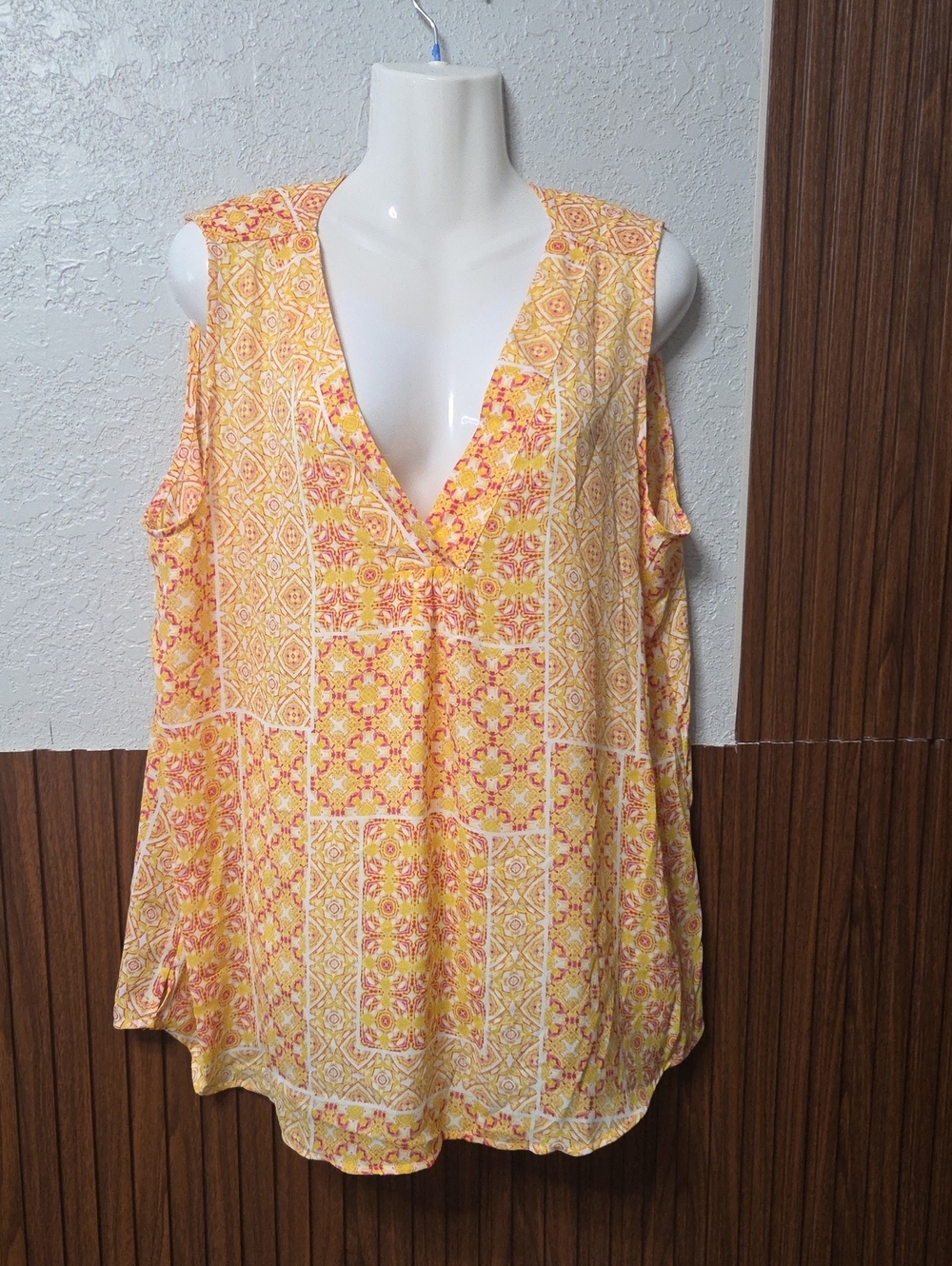 Yellow Floral V-Neck Cold-Shoulder Women's Top 1xlarge P2p 21